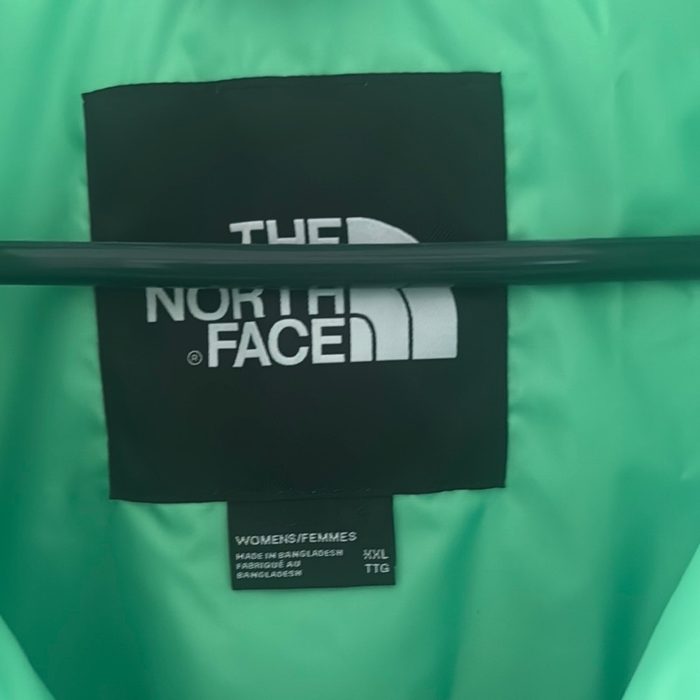 BNWT Women’s the north face puffer jacket green xxl RARE COLOR,  RELAXED FIT - Picture 5 of 7